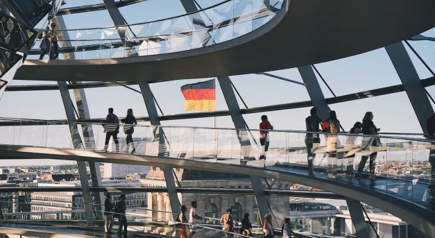 Németországban havi 1200 eurós alapjövedelemmel kísérleteznek